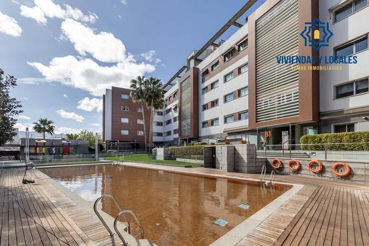 Magnífico piso con altas calidades con piscina, plaza de garaje y trastero. Novocampus. photo 0
