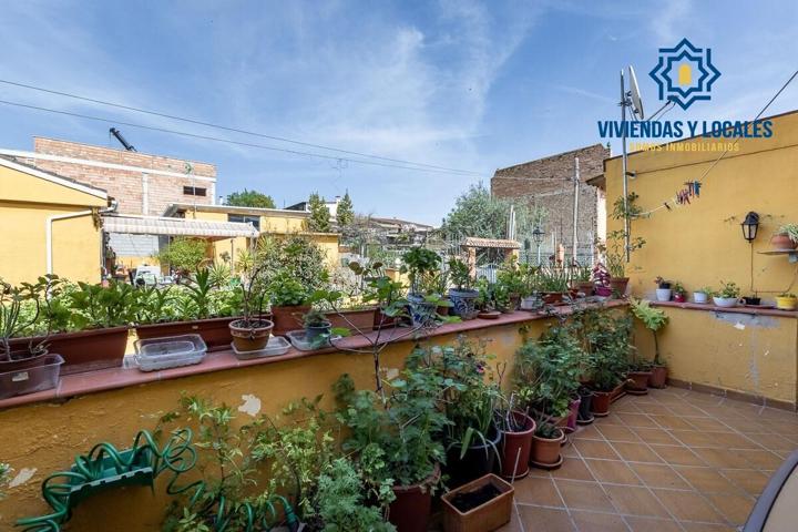 ¡PISAZO CON TERRAZA Y RESIDENCIAL CON PISCINA EN OGIJARES! photo 0