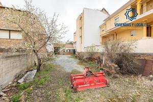 🏡 Gran Oportunidad en Churriana de la Vega – Terreno con Potencial! photo 0