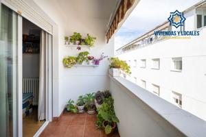 Estupendo piso en Maracena photo 0