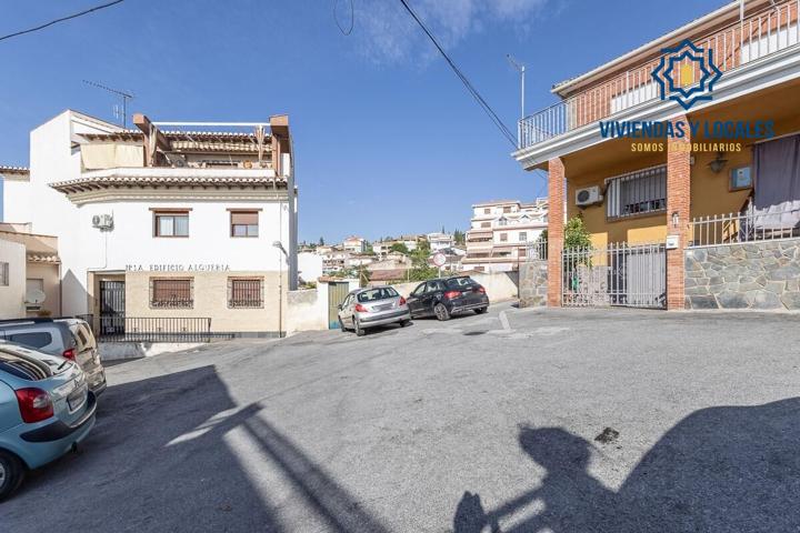 Gran piso en el centro del Barrio de Monachil photo 0