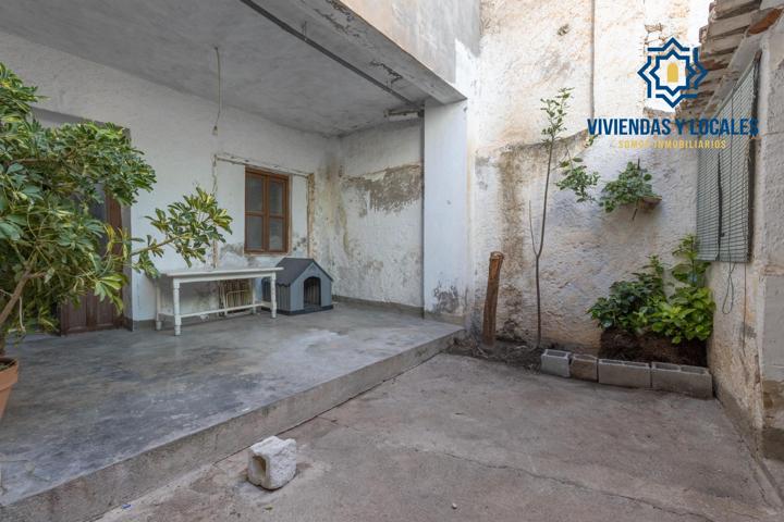 Preciosa casa en el centro de Padul con terraza photo 0