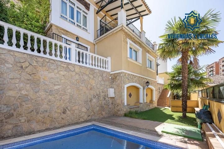 Chalet Individual con piscina y calidades de lujo en Carretera de la Sierra photo 0