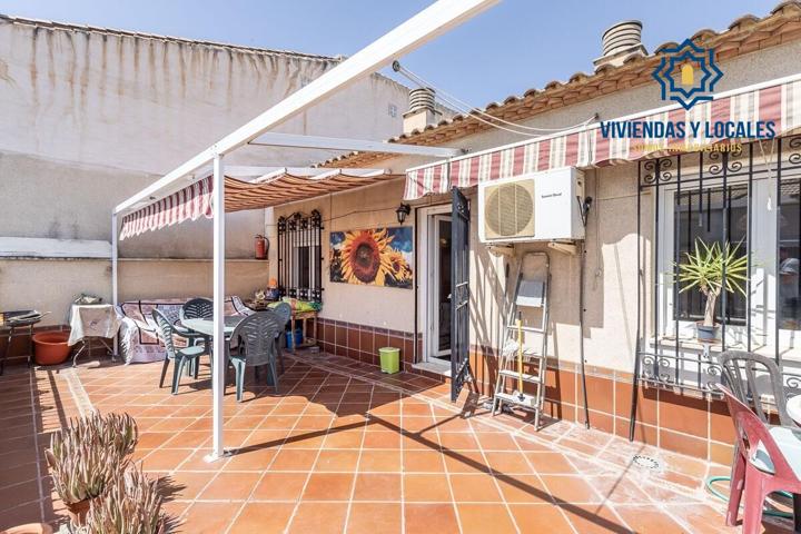 ATICO CON GRAN TERRAZA EN PLENO CENTRO DE GRANADA photo 0