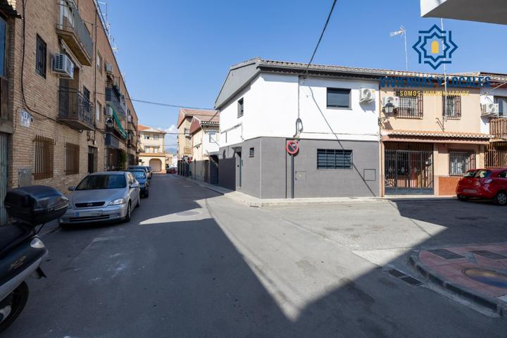 VIVIENDA TOTALMENTE REFORMADA EN EL CENTRO DE ARMILLA, LISTA PARA ENTRAR A VIVIR. photo 0