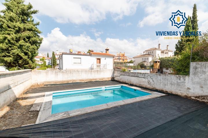 Chalet a la venta en Monteluz photo 0