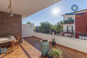 Tu nuevo hogar en Las Gabias junto al metro — prácticamente a estrenar photo 0