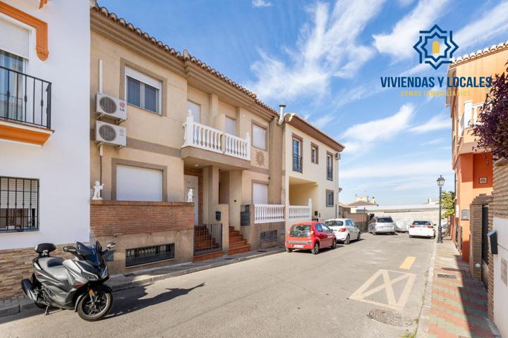 VENTA DE MAGNÍFICA CASA ADOSADA EN LAS GABIAS (GABIA CHICA) photo 0