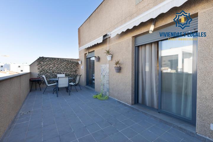 Ático exclusivo con gran terraza, garaje y trastero — listo para entrar a vivir photo 0