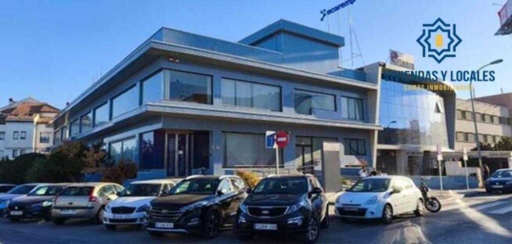 🌟 OPORTUNIDAD ÚNICA: ALQUILER DE EDIFICIO CORPORATIVO DE ALTA REPRESENTATIVIDAD EN EL CORAZÓN TECNOLÓGICO DE GRANADA 🌟 photo 0