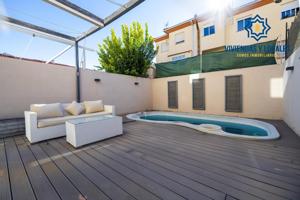 Bonita adosada en Belicena con piscina propia y en perfecto estado de conservación photo 0