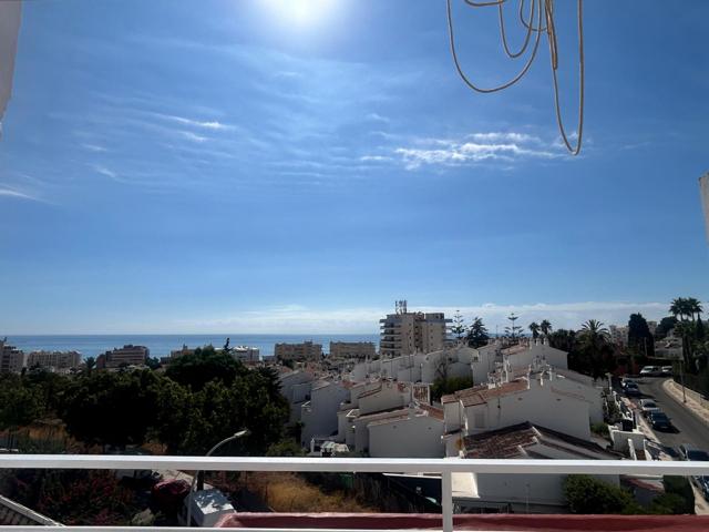 Apartamento reformado CARIHUELA-MONTEMAR. Espectaculares vistas al mar photo 0
