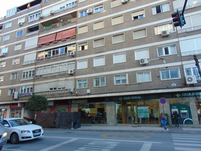 LOCAL COMERCIAL photo 0