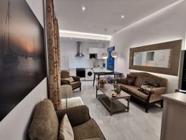 SE ALQUILA MAGNÍFICO PISO REFORMADO EN UN PALACIO EN EL CENTRO photo 0