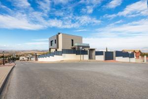 Chalet en Dílar photo 0