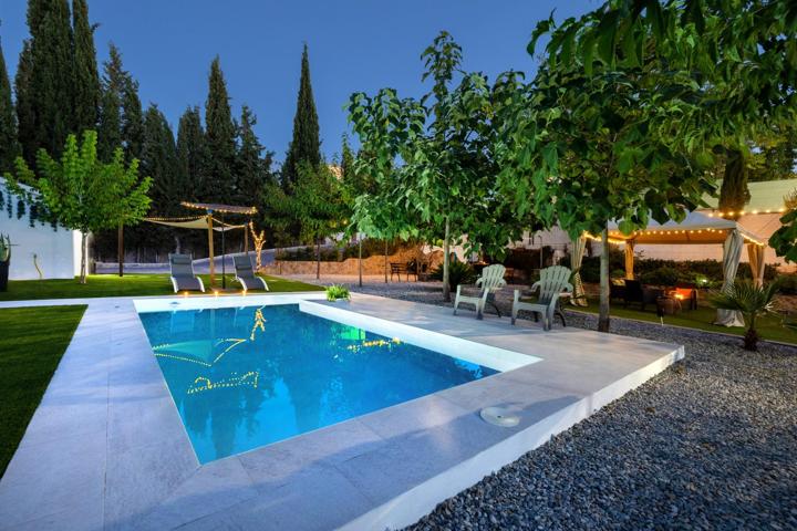 Genuina casa en venta en La Zubia (Granada) photo 0