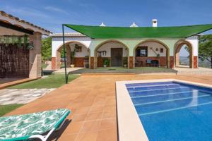Estupendo chalet con apartamento y piscina en Salar. Granada. photo 0