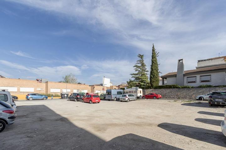 ¡Oportunidad única! Solar en venta en Churriana de la Vega photo 0