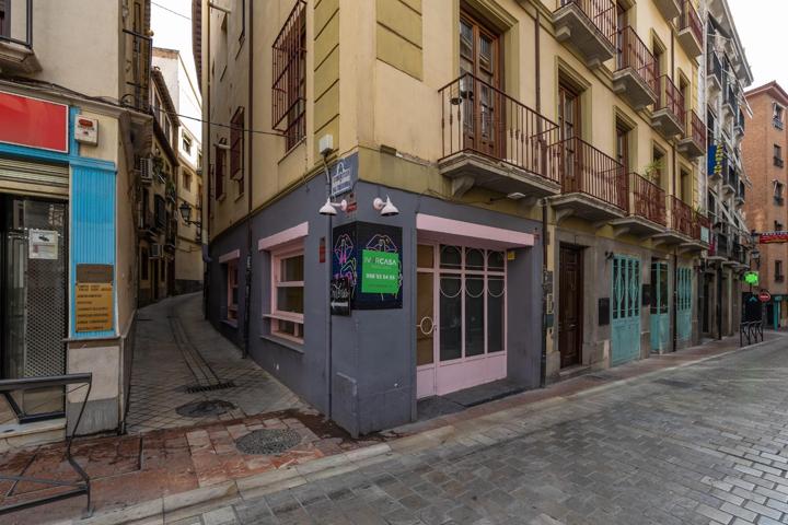 Local con Licencia de Bar en Venta en Calle San Matías – Centro de Granada photo 0