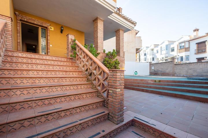 🚀 ¡Vive en una casa independiente con piscina y todas las comodidades en Las Gabias! 🔑✨ photo 0