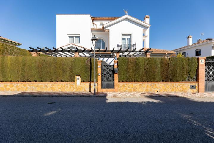 Chalet en Albolote photo 0