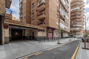 Plaza de Garaje en Arabial photo 0
