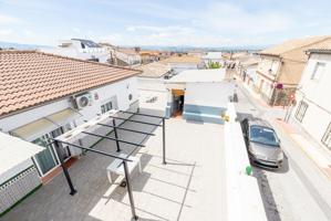 VIVIENDA EN PLANTA BAJA CON MÁS DE 300 METROS DE SOLAR photo 0