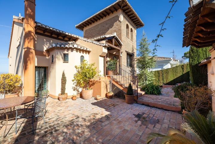 GRAN CASA CON PISCINA EN COLINAS BERMEJAS, MONACHIL photo 0