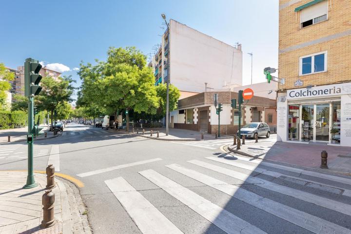 Local + vivienda en Avda. Cadiz photo 0