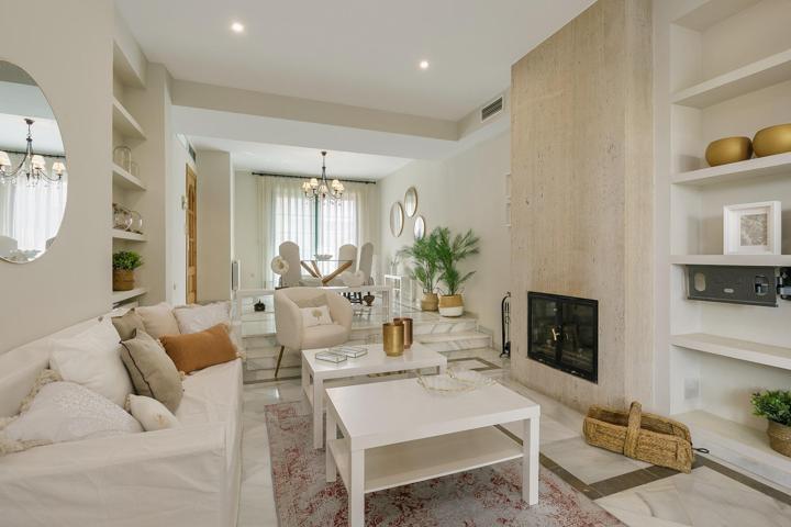 EXCLUSIVA Y ELEGANTE CASA EN NEPTUNO - GRANADA CAPITAL photo 0