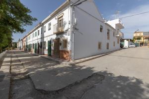 OPORTUNIDAD EN LA MALAHA! CASA HACIENDO ESQUINA CON DOS ACCESOS INDEPENDIENTES photo 0