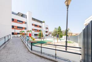 Precioso piso en Santa Fe con espectacular terraza. photo 0