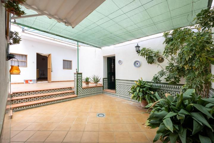 MAGNIFICA CASA EN EL CENTRO DE ILLORA photo 0