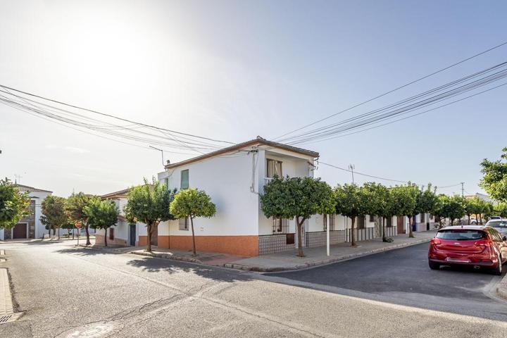 CASA EN EL CENTRO DE PEÑUELAS! photo 0