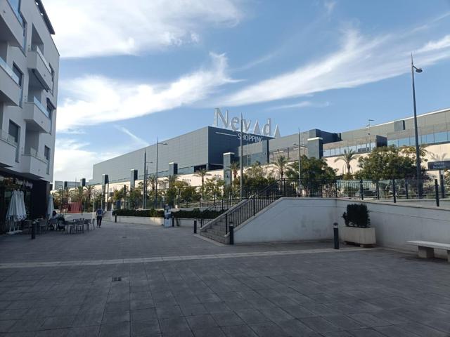 ¡Oportunidad Única! Local Comercial Reformado en Armilla 🌟 photo 0