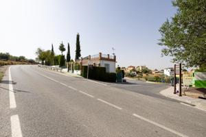 Oportunidad de Inversión: Terreno Urbano en Nívar Granada photo 0