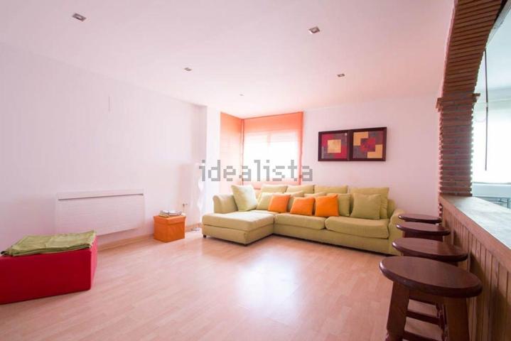 Se alquila magnífica vivienda casi nueva con garaje CHURRIANA photo 0