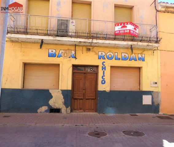 BAR CON VIVIENDA EN LA CALLE ARCO DE ÁVILA photo 0