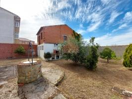 CASA CON PARCELA EN VENTA EN SANCHIDRIÁN, ÁVILA photo 0