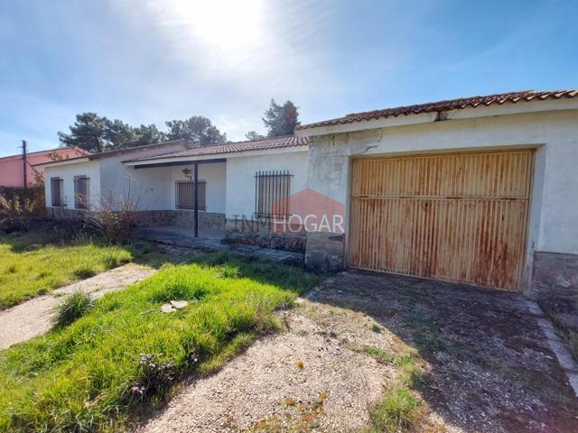 INMHOGAR VENDE ESTE CHALET EN SANCHIDRIÁN 05290 photo 0