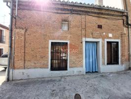 VIVIENDA EN EL CORAZÓN DE MADRIGAL DE LAS ALTAS TORRES (ÁVILA) 05220 photo 0