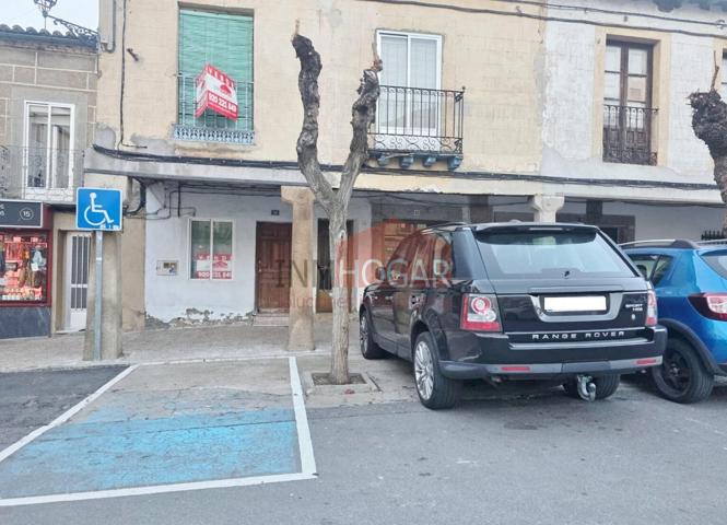 Vivienda con encanto en la Plaza de la independencia en El Barraco photo 0