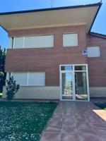 Chalet independiente con parcela en Simancas photo 0