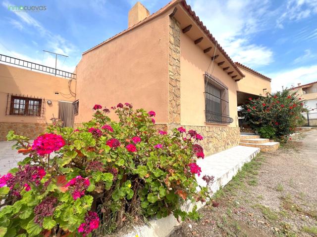 🏡 Casa amplia con terraza, sótano y buhardilla en Cuevas del Almanzora photo 0