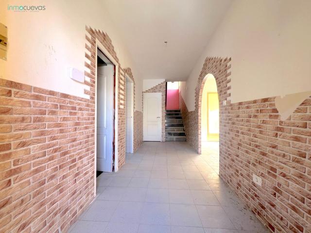 🏠 Adosado con Garaje y 4 Dormitorios a Solo 280 m del Mar en Balanegra photo 0