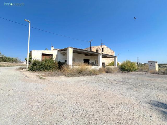 Casa con gran terreno en Burjulú: un proyecto lleno de posibilidades photo 0