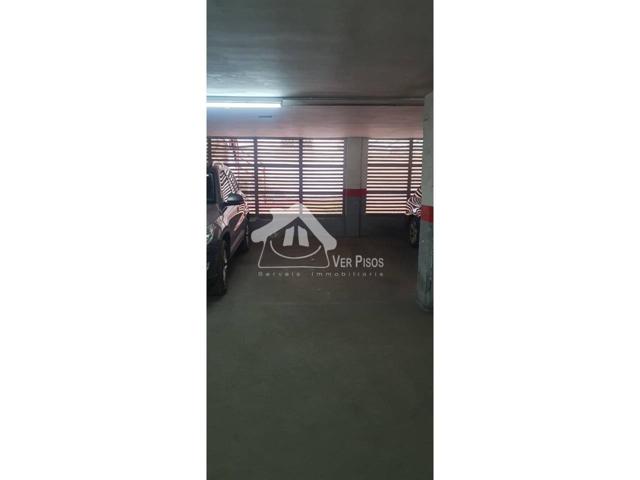 ¡Gran oportunidad de venta de plazas de aparcamiento en Barcelona Capital! photo 0