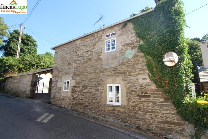 CASA REFORMADA AL LADO DEL RÍO LADRA photo 0