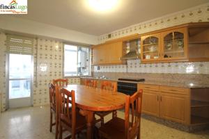 PISO GRANDE Y LUMINOSO EN LA PLAZA ALICANTE photo 0