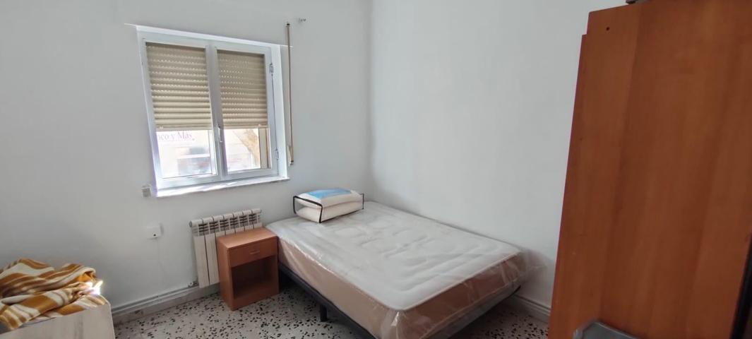 VIVIENDA EN ALQUILER JUNTO A HOSPITAL SANTISIMA TRINIDAD photo 0